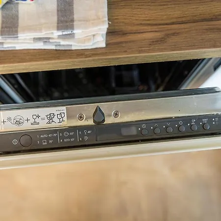 Almavirag Pihenohaz By Bltn *