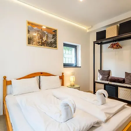 Almavirag Pihenohaz By Bltn * Siófok