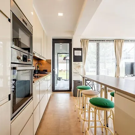 Apartman Almavirag Pihenohaz By Bltn Siófok