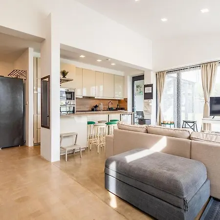 Almavirag Pihenohaz By Bltn Apartment Siofok