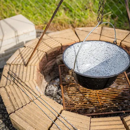 Almavirag Pihenohaz By Bltn Apartment