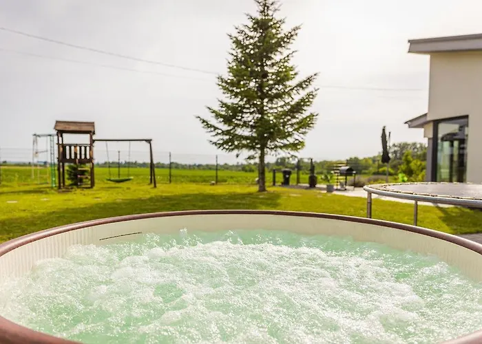 Almavirag Pihenohaz By Bltn アパート