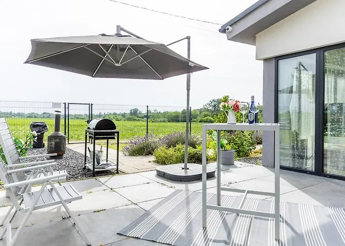 Almavirag Pihenohaz By Bltn アパート *