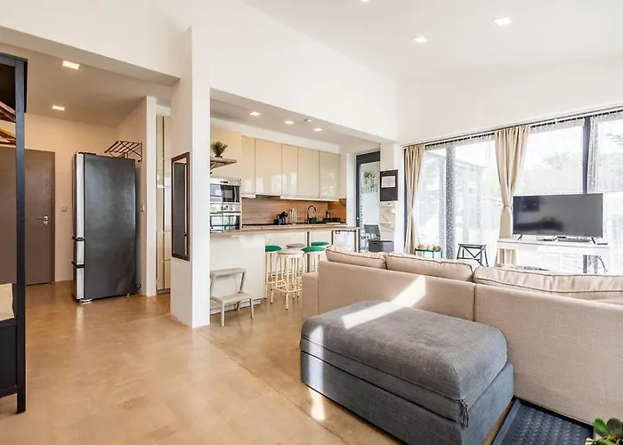 Almavirag Pihenohaz By Bltn アパート シオーフォク