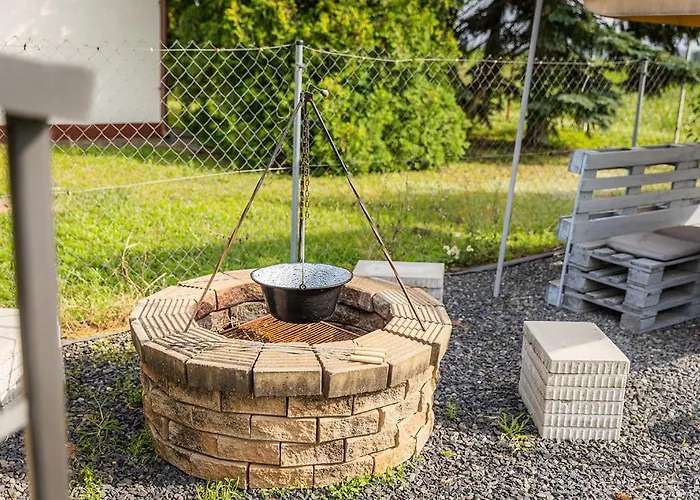 Almavirag Pihenohaz By Bltn *